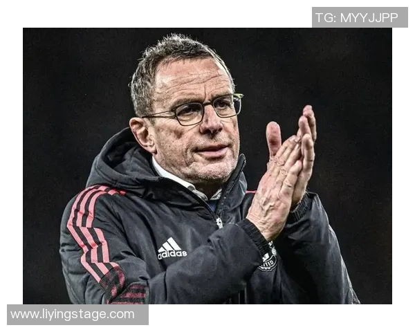 哈维：从球场巨星到战术大师的传奇蜕变之路