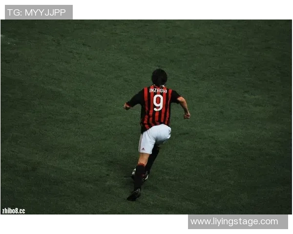 天下足球十大球星之传奇风采与巅峰对决荣耀时刻解析