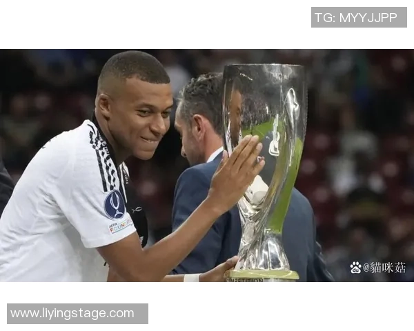 爱尔兰足球当家球星表现出色助力国家队挑战欧洲强队展现实力 爱尔兰足球当家球星表现出色助力国家队挑战欧洲强队展现实力