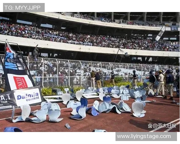 足球场上脾气最火爆的球星盘点 他们的怒火能烧掉整座球场